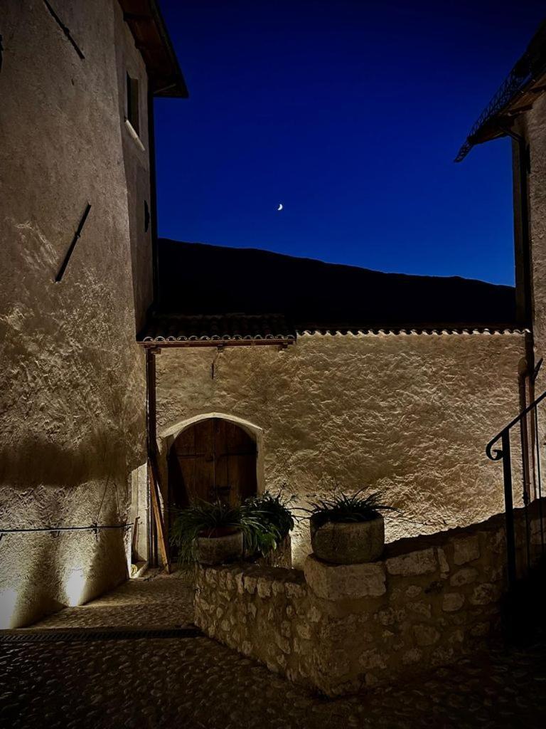 Bed and Breakfast Palazzo Pirro Dimora Storica Acciano Esterno foto