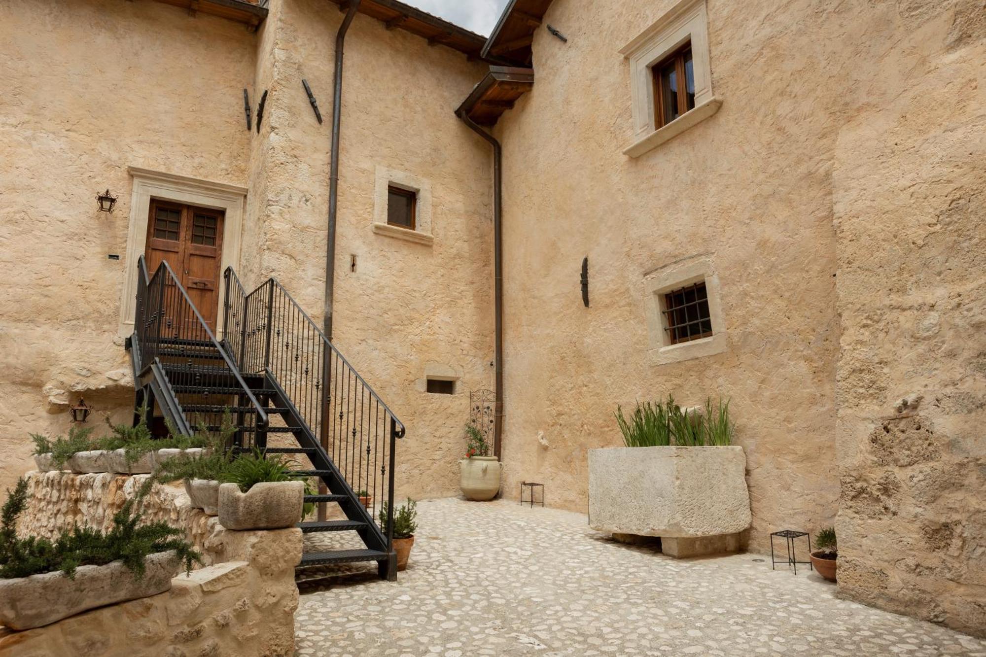 Bed and Breakfast Palazzo Pirro Dimora Storica Acciano Esterno foto